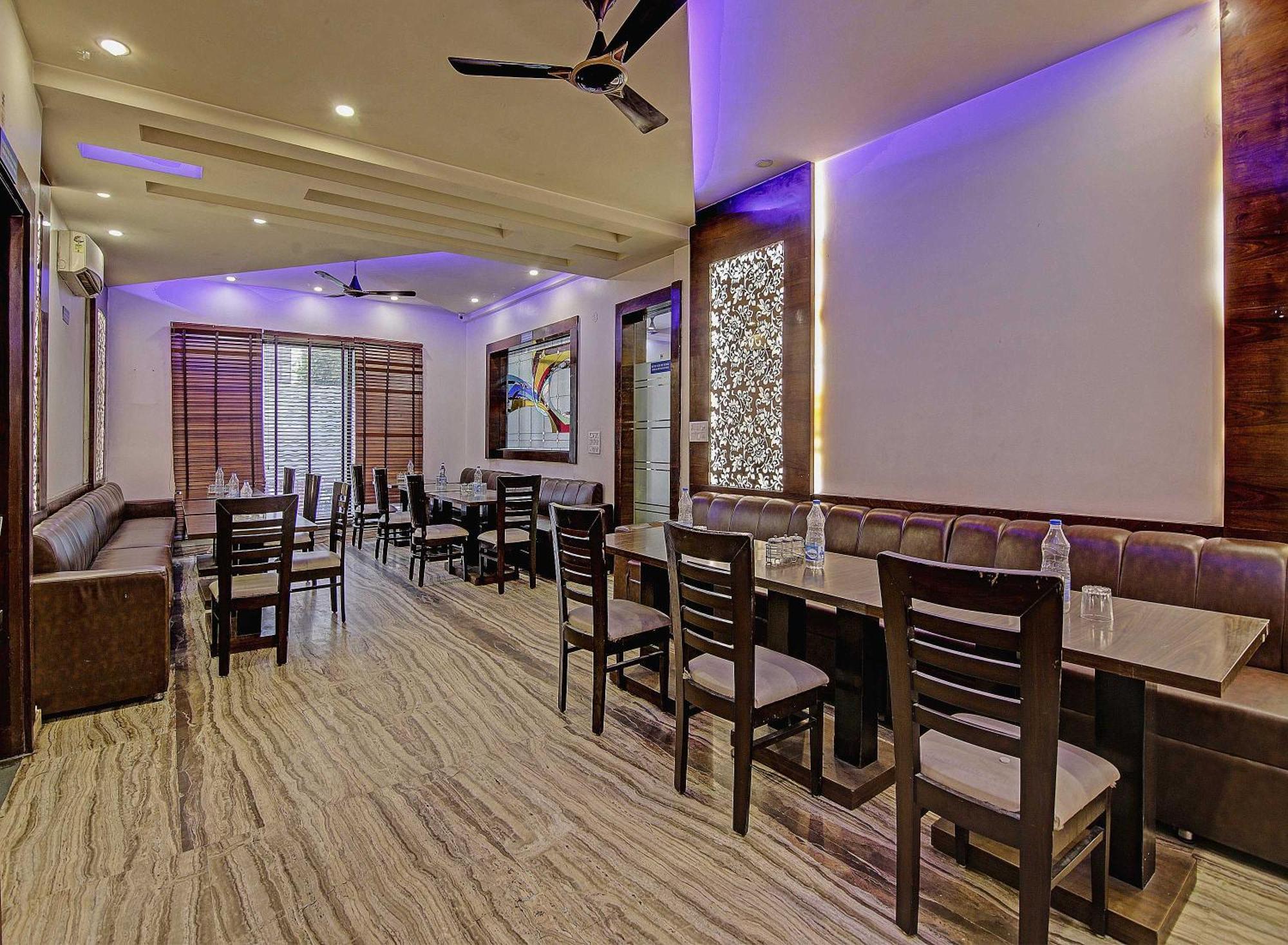 Townhouse Grand Inn Ghaziabad Exterior foto